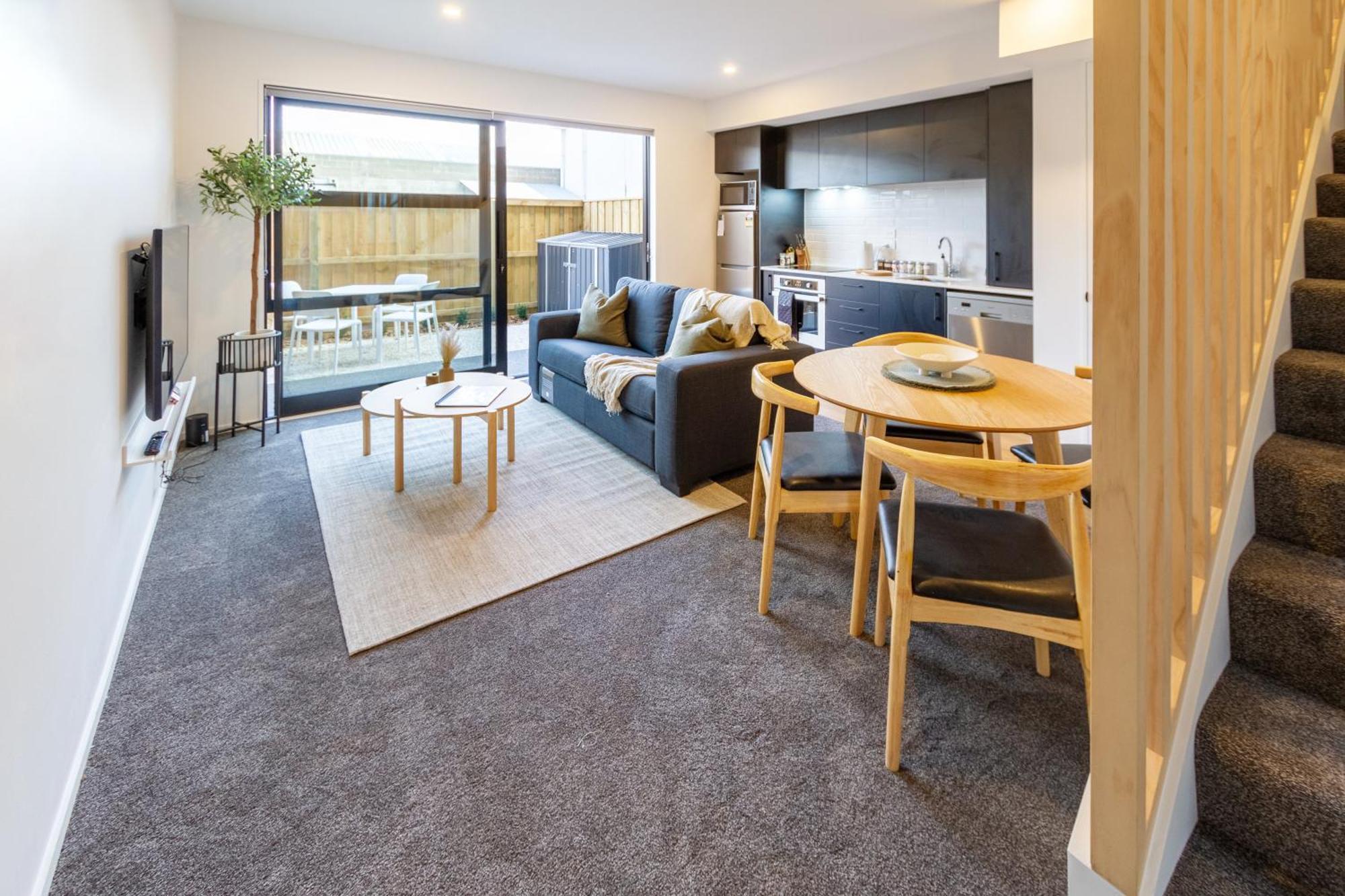 2 Bed, 2 Bath W Sofa Bed - Great Cafes Nearby Apartment Christchurch Exterior photo